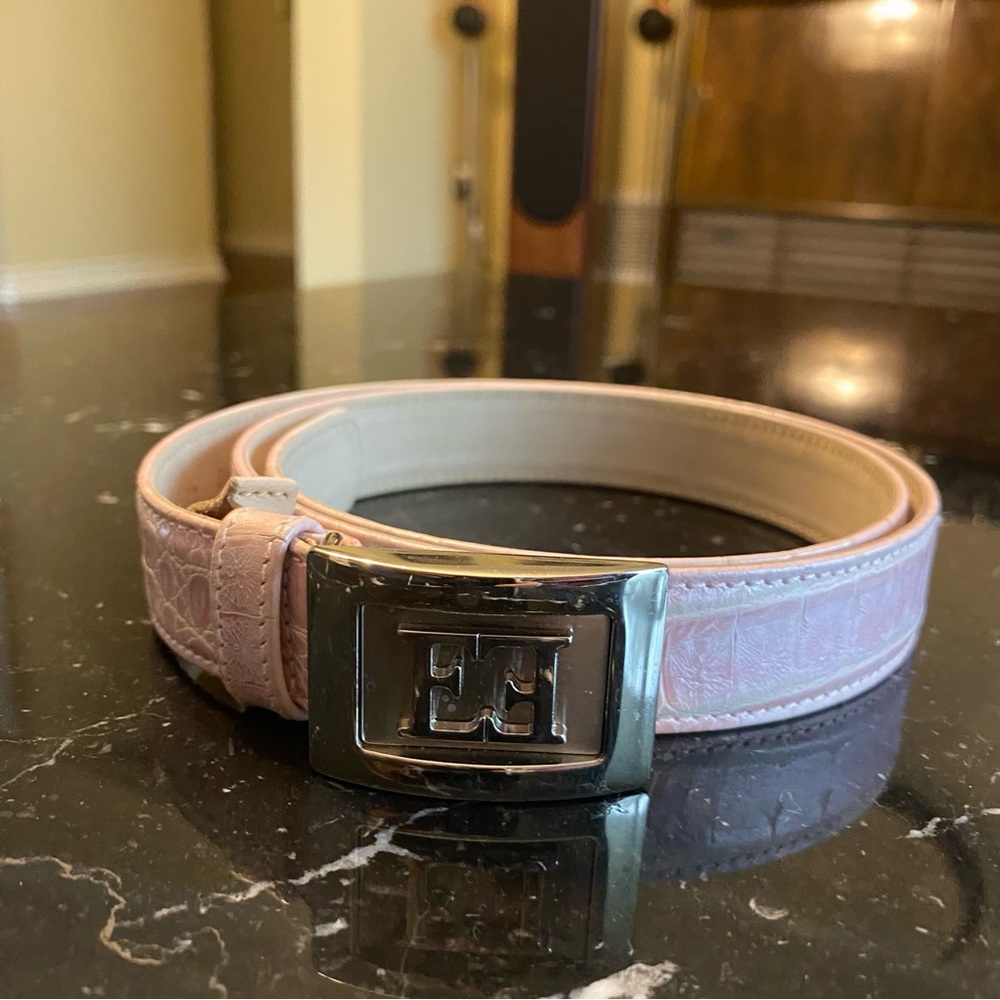 Escada Belt